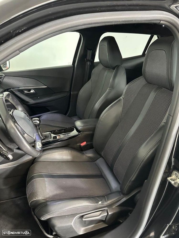 Peugeot 2008 1.2 PureTech GT Line - 11