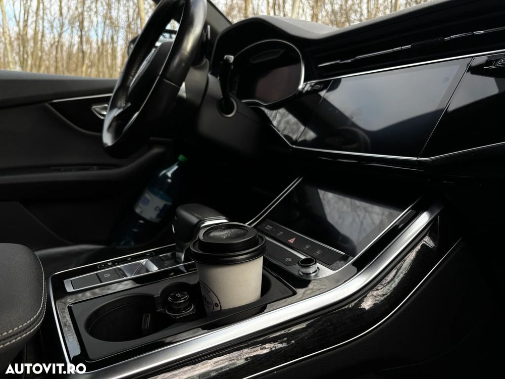 Audi Q8 - 16