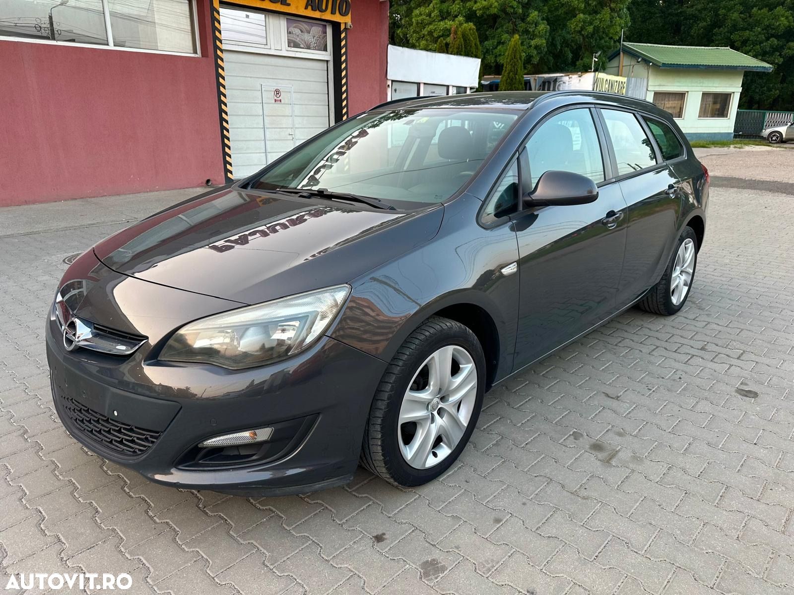 Opel Astra 1.4 Sports Tourer ecoFLEX Design Edition - 1
