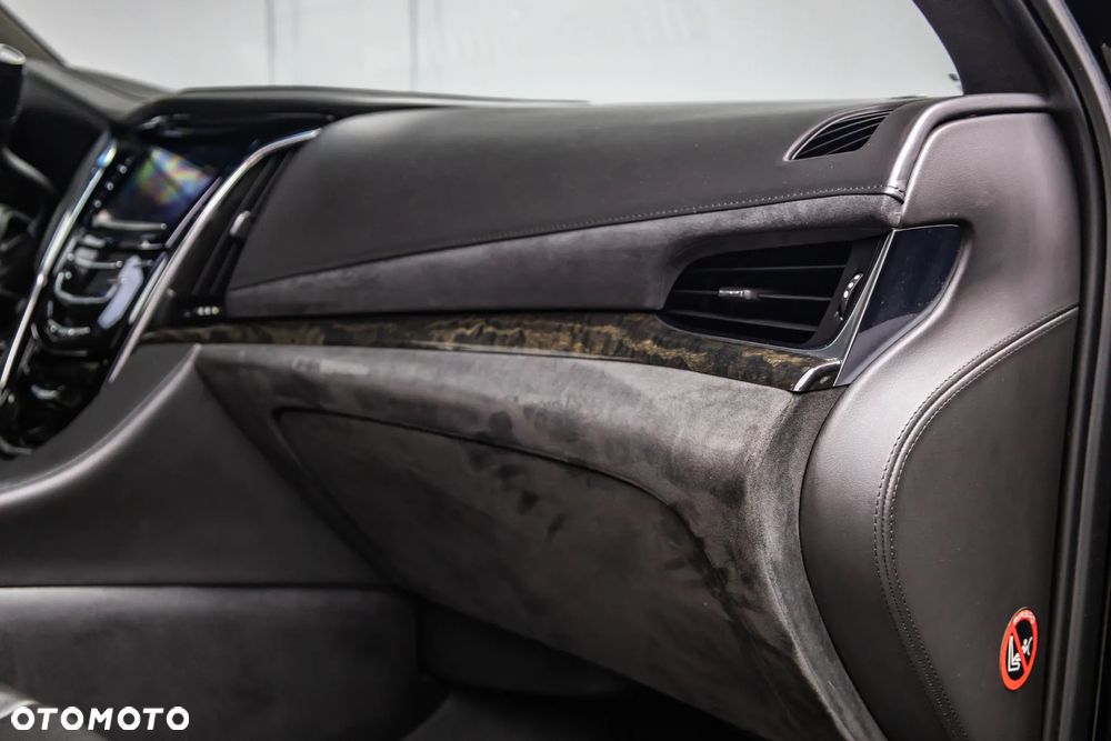 Cadillac Escalade 6.2 V8 AWD AT Platinum - 23