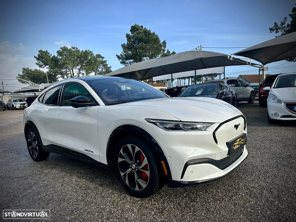 Ford Mustang Mach-E Premium AWD - 3