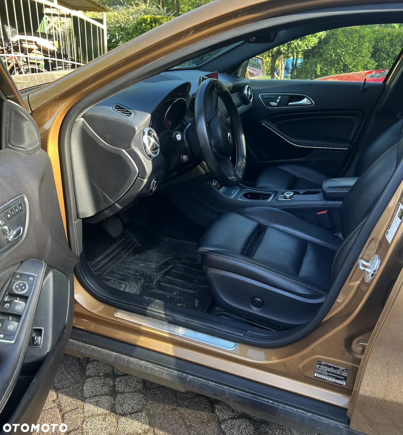 Mercedes-Benz GLA 250 4Matic 7G-DCT UrbanStyle Edition - 23