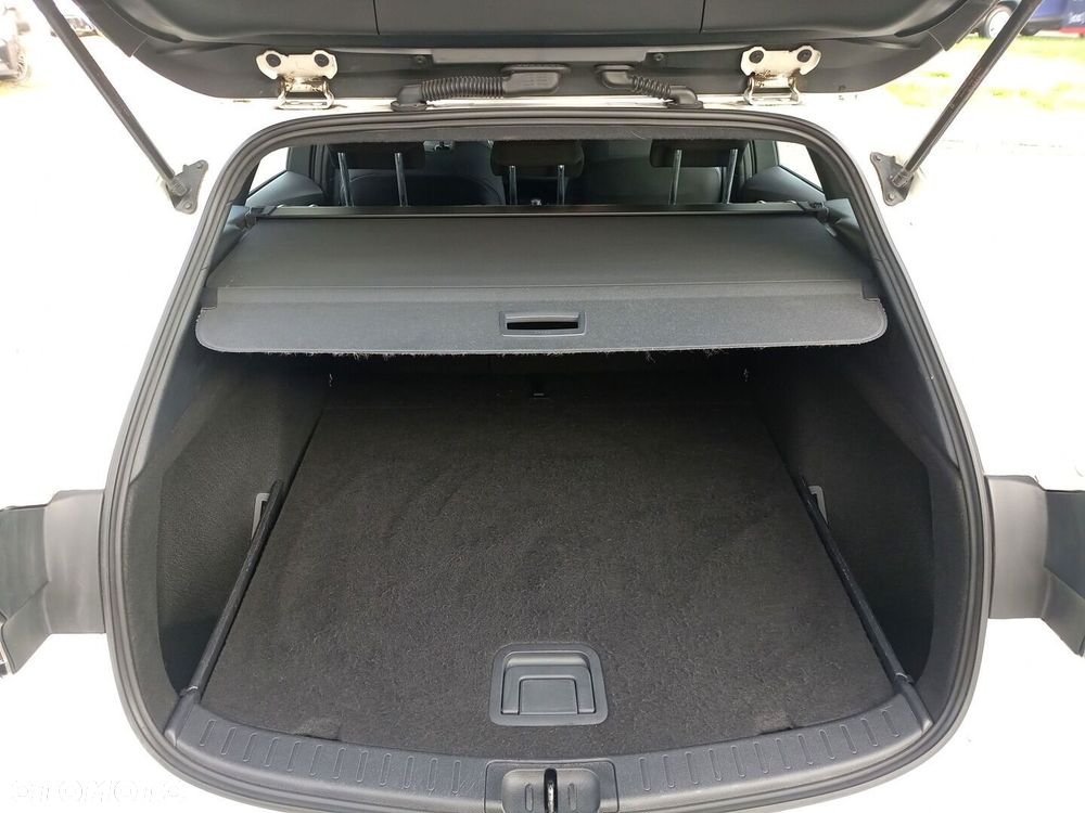 Toyota Corolla 1.8 Hybrid Comfort - 16