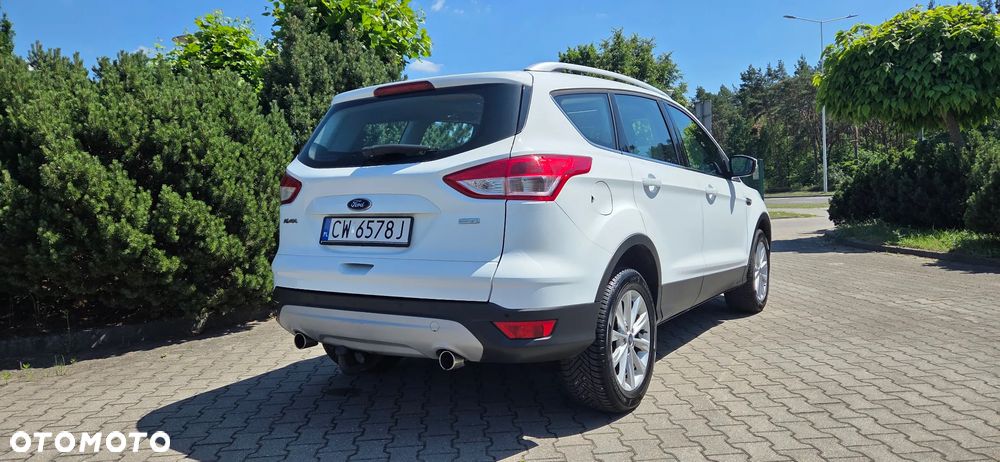 Ford Kuga 1.5 EcoBoost 2x4 Titanium - 6