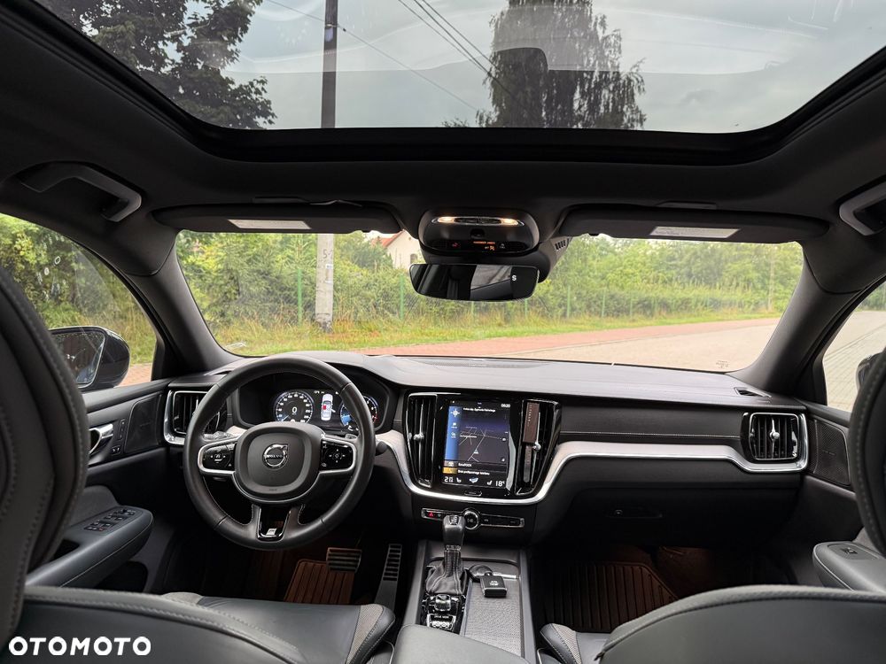 Volvo S60 T6 AWD R-Design - 16