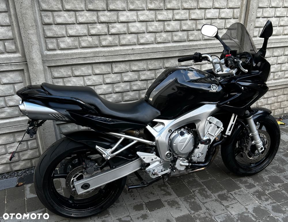 Yamaha FZS - 3