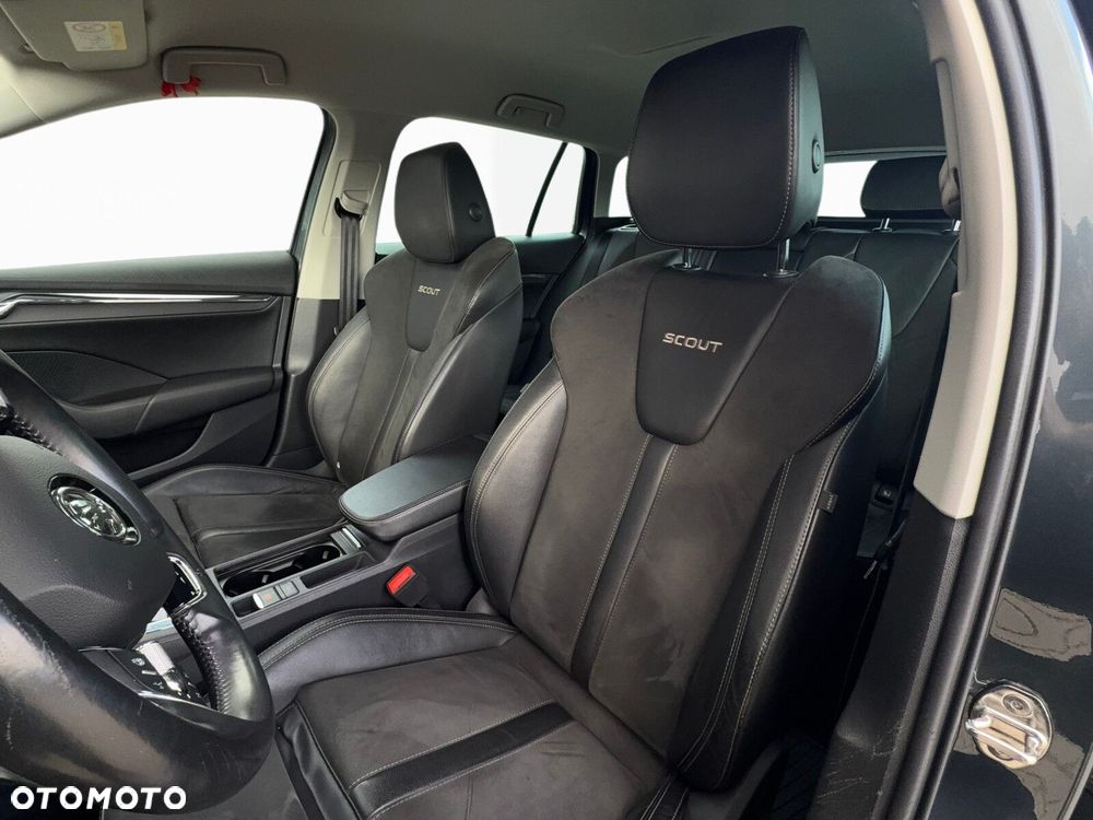 Skoda Octavia 2.0 TDI 4x4 Scout DSG - 15