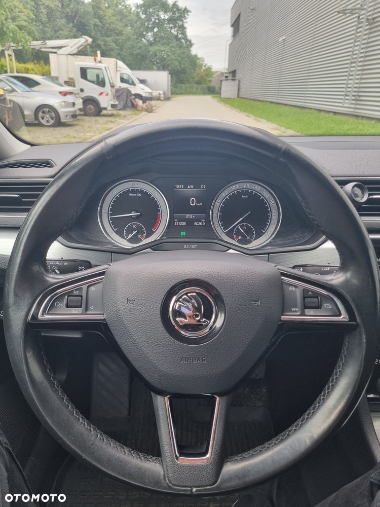 Skoda Superb 2.0 TDI Ambition DSG - 7