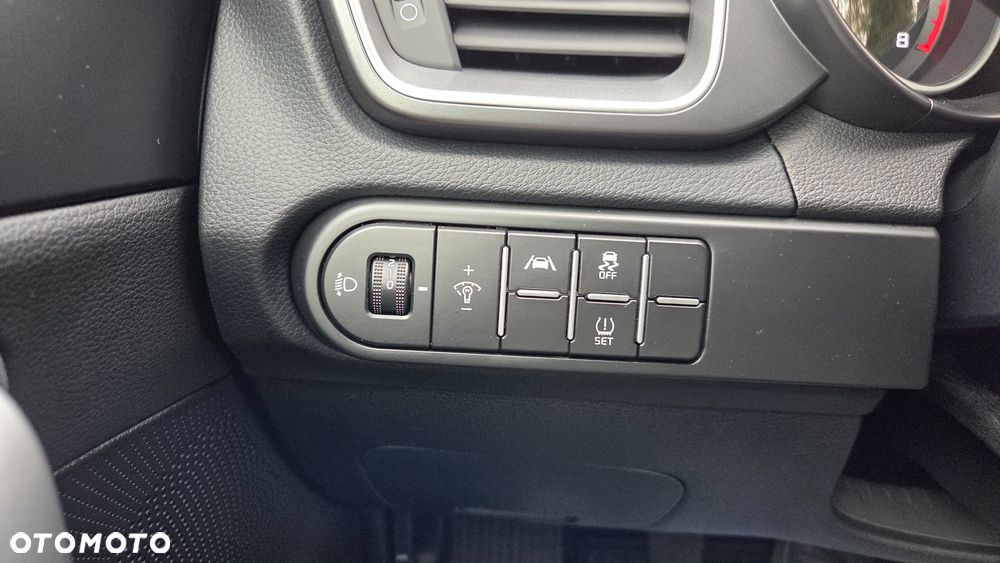 Kia Ceed 1.5 T-GDI M - 23