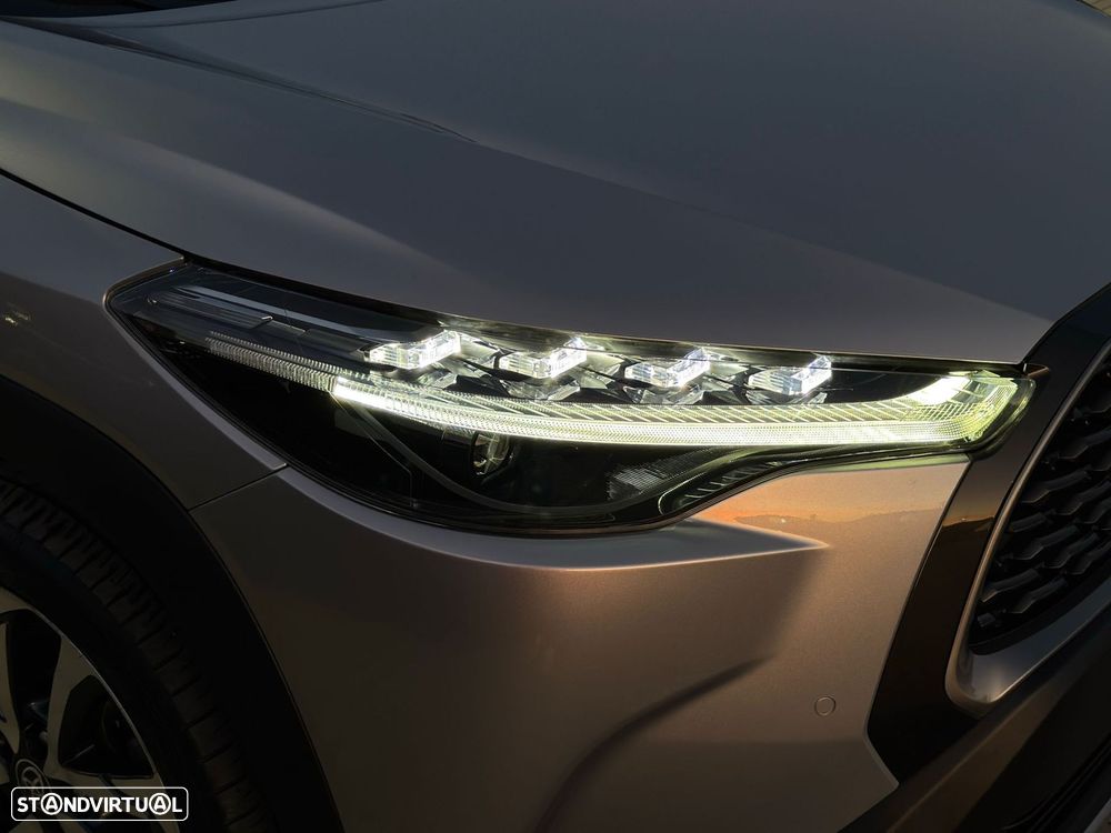 Toyota Corolla Cross 2.0 Hybrid Luxury - 36