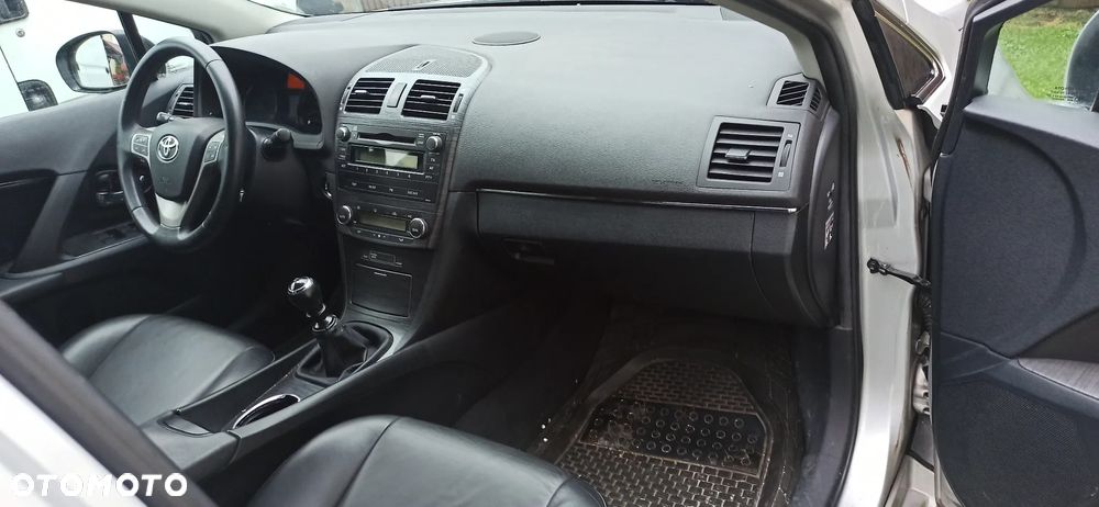 Toyota Avensis - 6