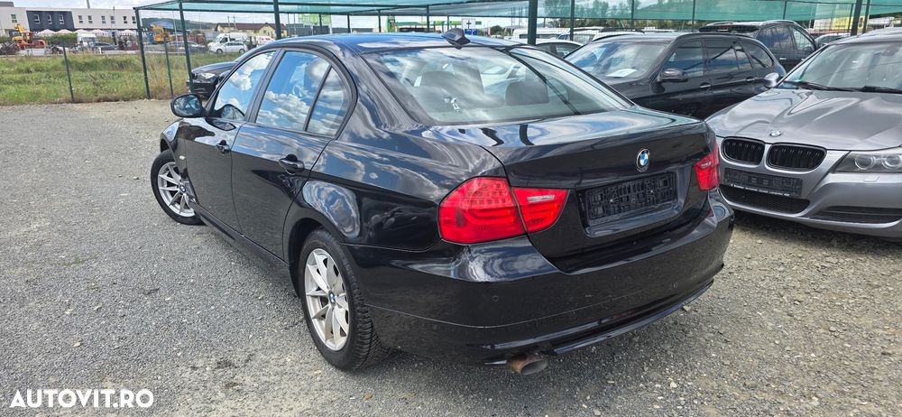 BMW Seria 3 320d - 14