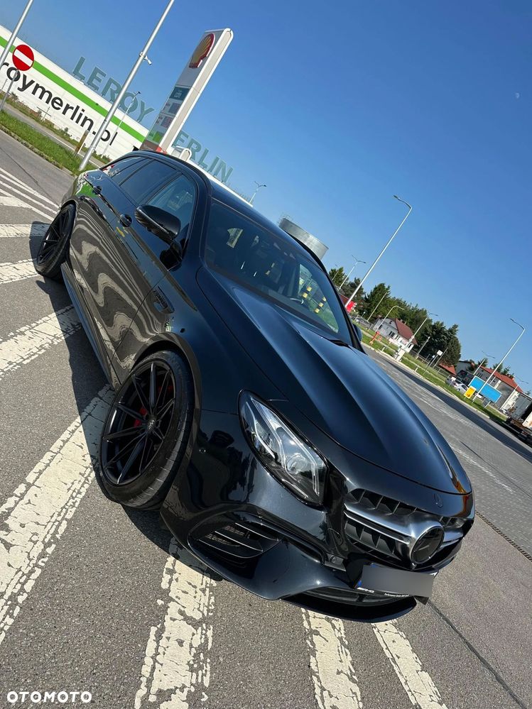 Mercedes-Benz Klasa E AMG 63 S 4Matic+ AMG Speedshift MCT-9G - 22