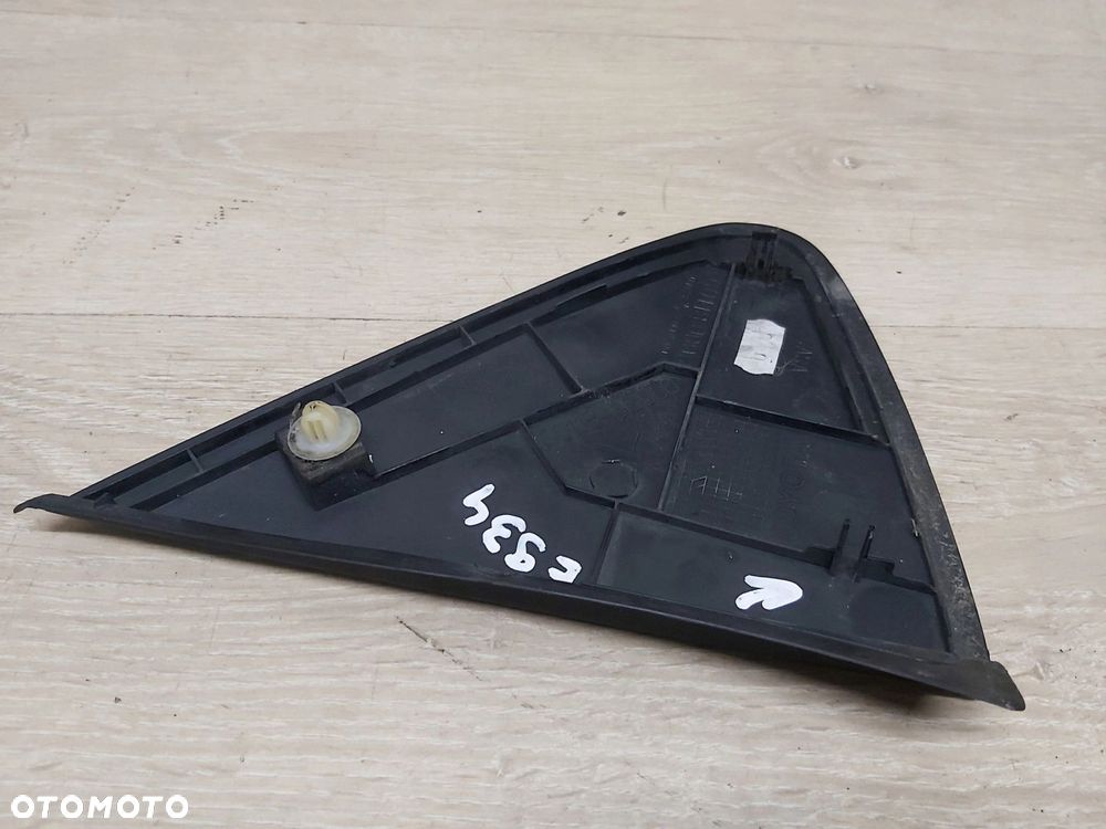 Toyota Yaris II trójkąt błotnika lewy przód zaślepka lewa 60118-0D060 - 4