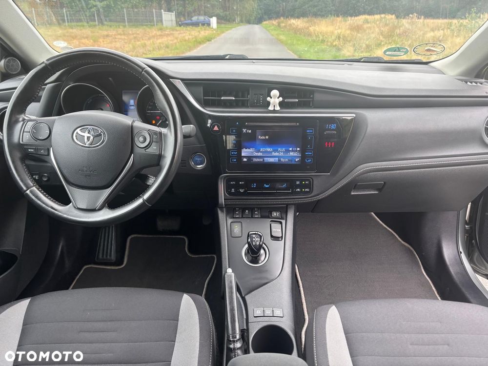 Toyota Auris 1.8 HSD Luna - 26
