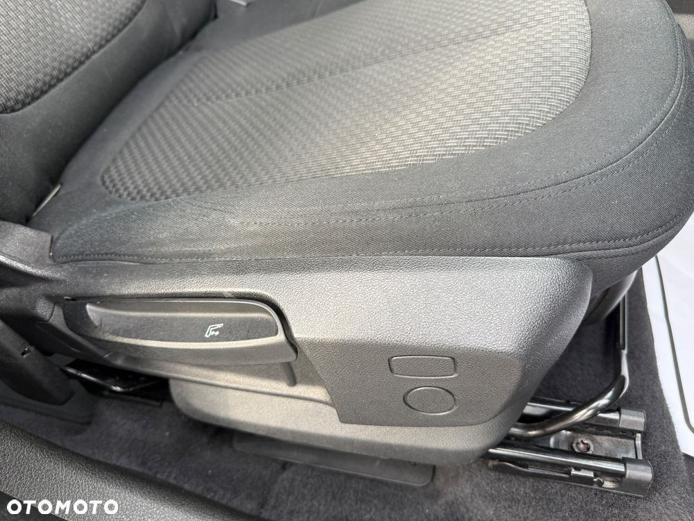 BMW Seria 2 216i Advantage - 25