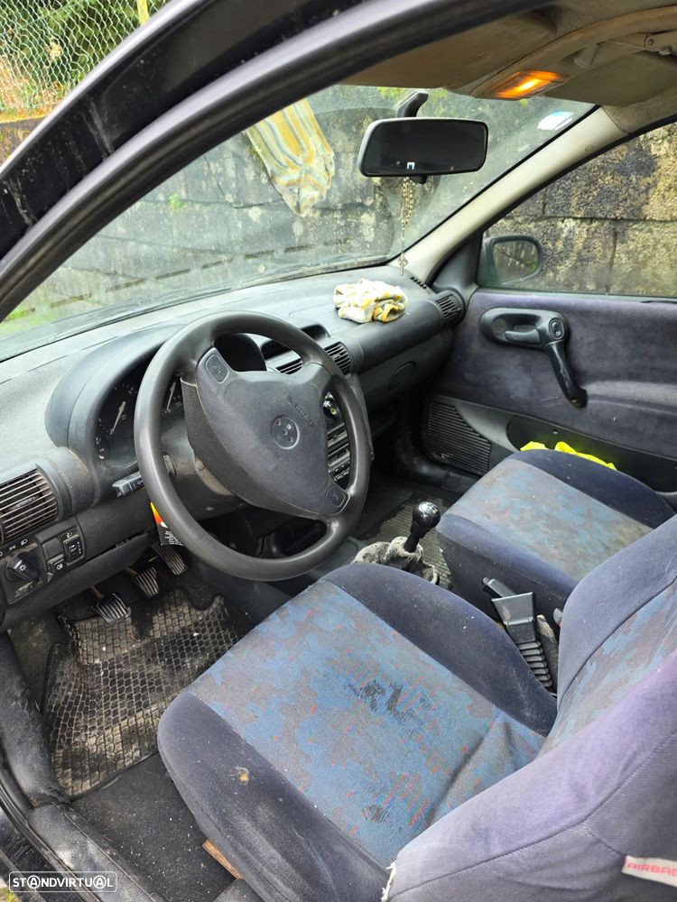 Opel Corsa 1.0 - 10