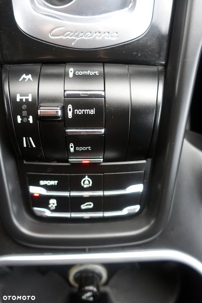 Porsche Cayenne S - 23