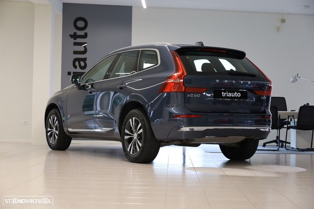 Volvo XC 60 2.0 T6 PHEV Core AWD - 28