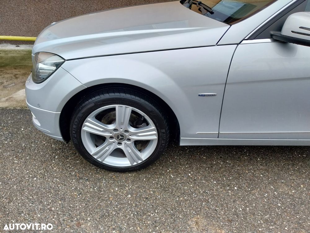 Mercedes-Benz C 180 CGI Automatik BlueEFFICIENCY Elegance - 11
