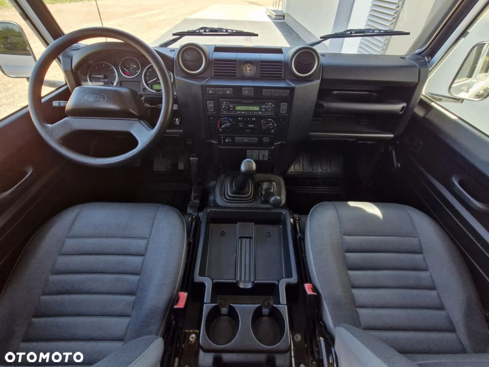 Land Rover Defender 2.2 TD4 E - 18