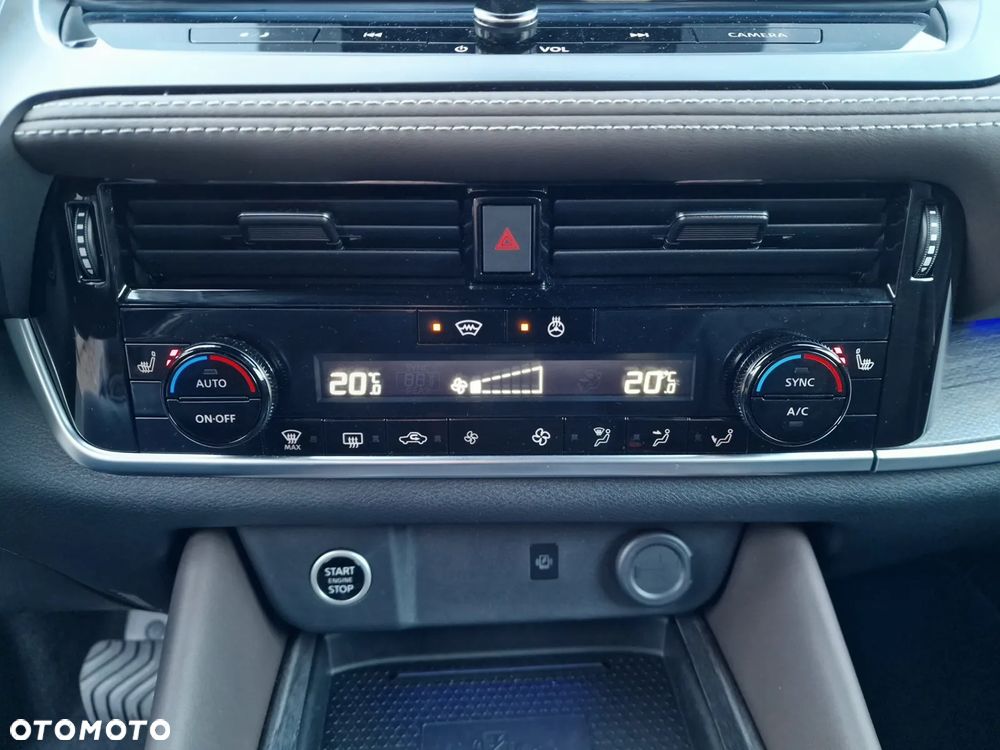 Nissan Qashqai 1.3 DIG-T MHEV Xtronic Tekna - 32