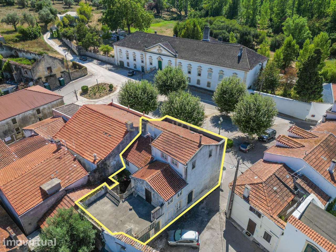Venda de 1/3 de Propriedade Histórica com 3 Pisos, Garagem e Terraço – - Grande imagem: 3/48