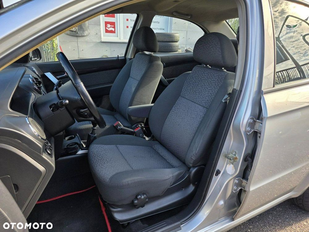 Chevrolet Aveo - 6