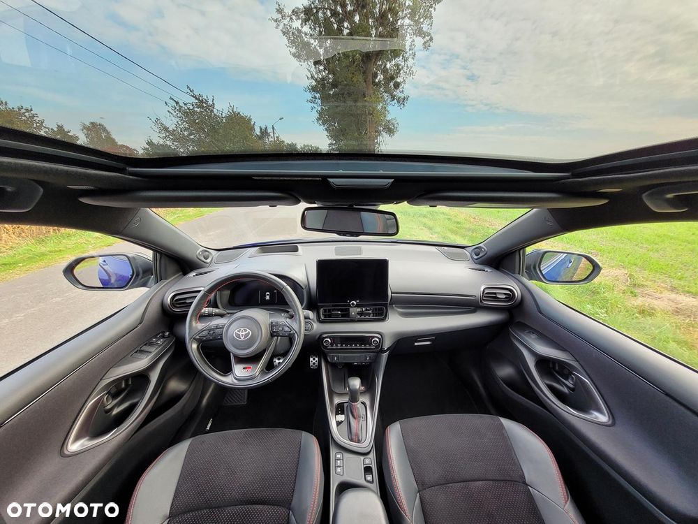 Toyota Yaris Hybrid 1.5 GR Sport - 13