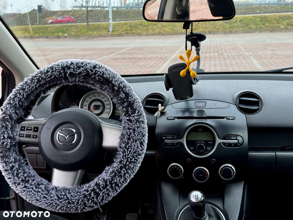 Mazda 2 - 9