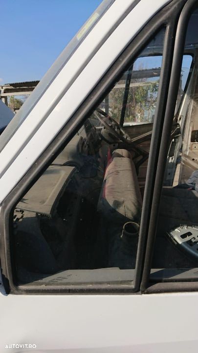 Geam Fix Usa / Portiera Stanga Fata Mercedes Sprinter 1999 - 2007 - 1