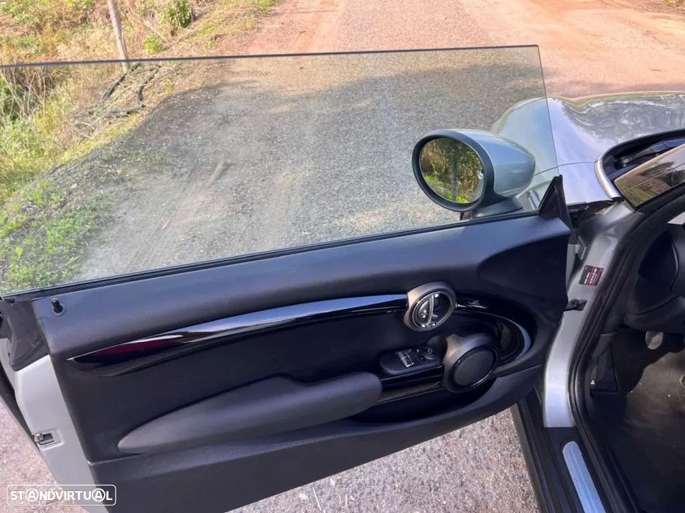 MINI 3 Portas Cooper Premium First Essential - 26