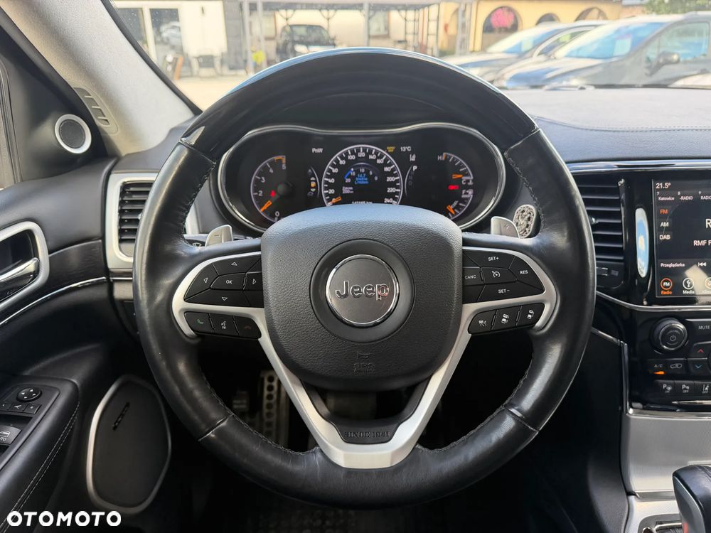 Jeep Grand Cherokee - 27