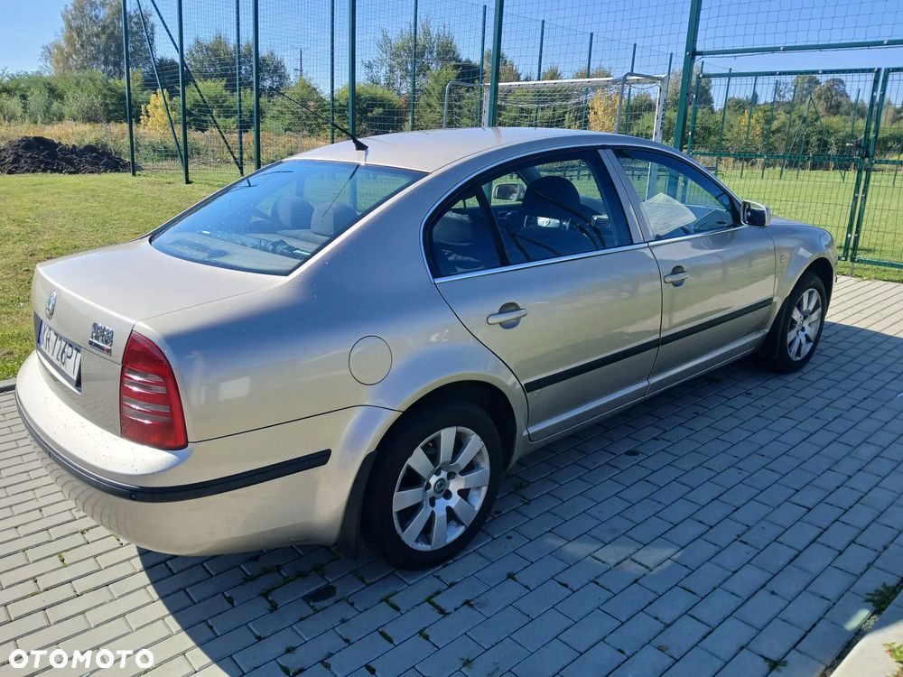 Skoda Superb - 8