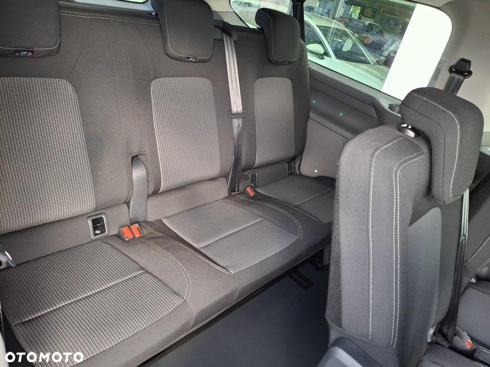 Volkswagen Caravelle - 25