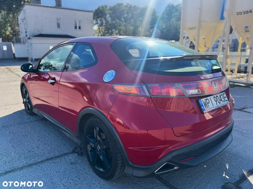 Honda Civic 1.8 LX Coupe - 4