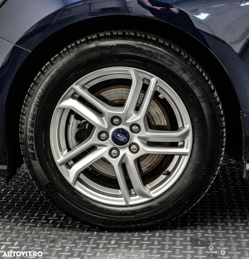 Ford Focus 1.0 EcoBoost Titanium Business - 25