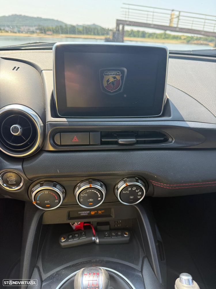 Abarth 124 Spider 1.4 T Multiair - 11