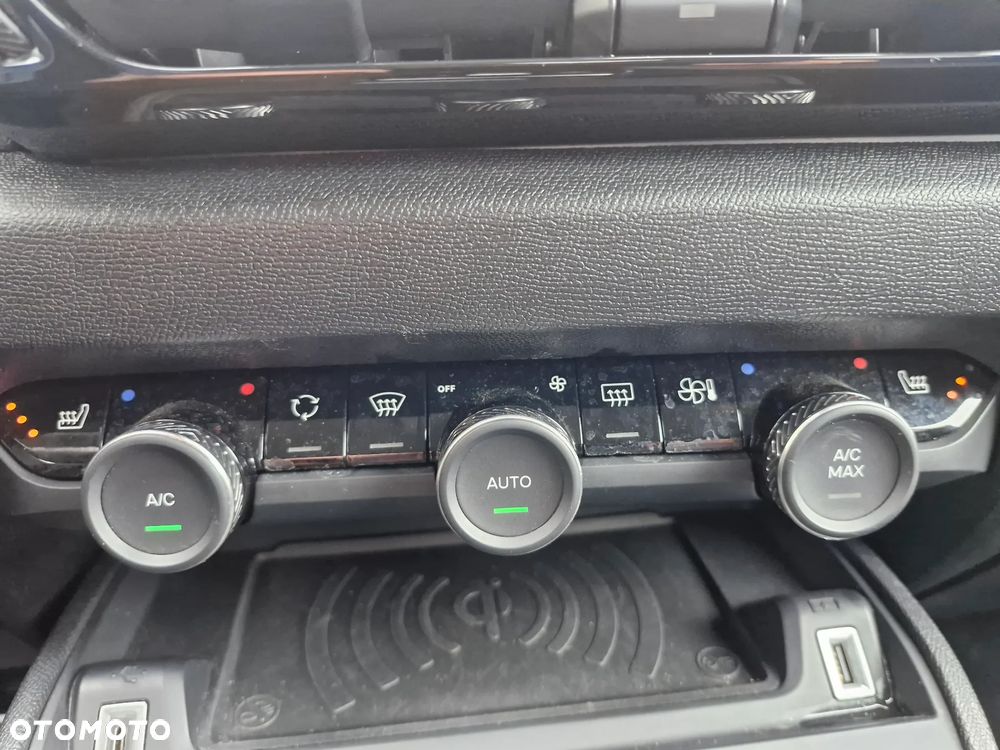 Citroën C4X 1.5 BlueHDi Business Edition S&S EAT8 - 27