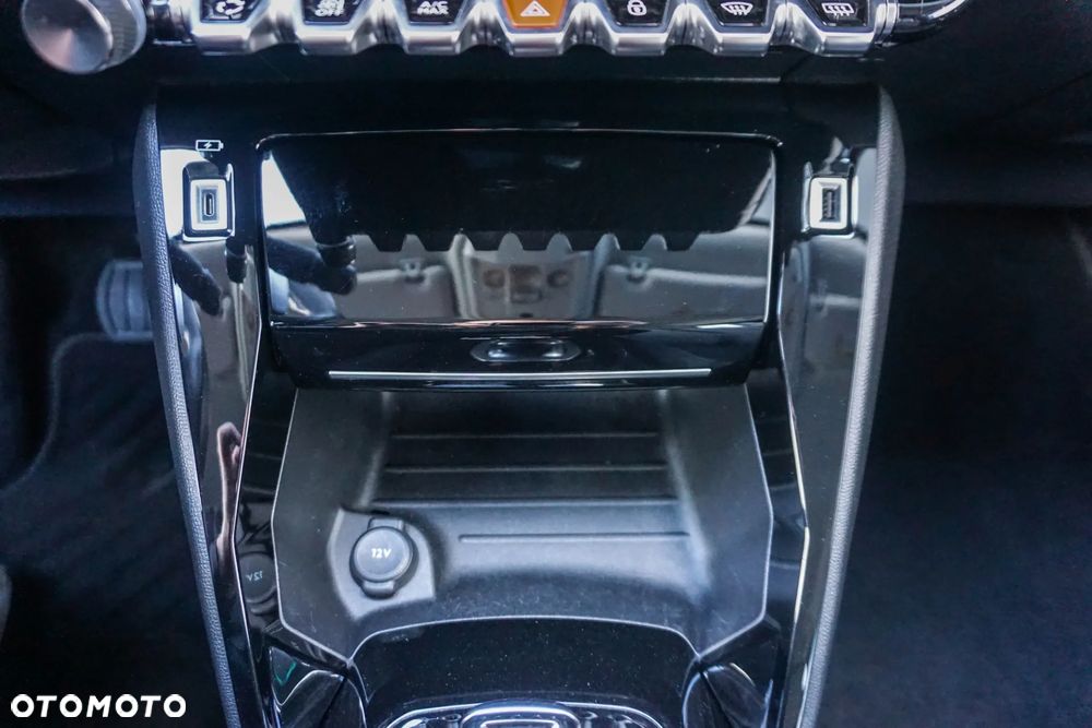 Peugeot 2008 1.2 PureTech Allure Pack S&S EAT8 - 21