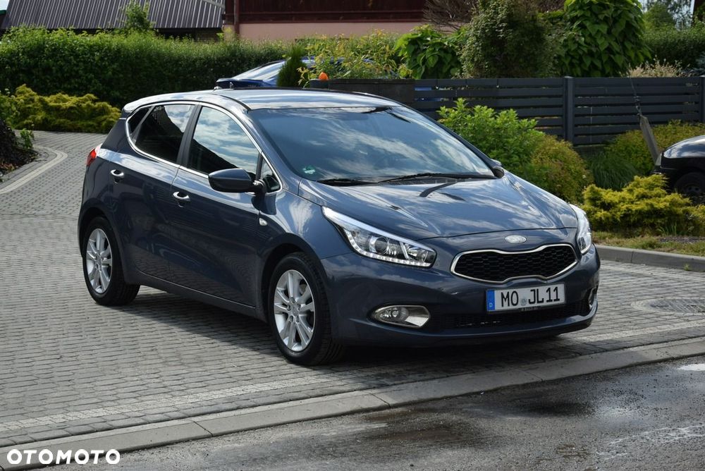 Kia Ceed 1.4 CVVT Dream Team Edition - 3