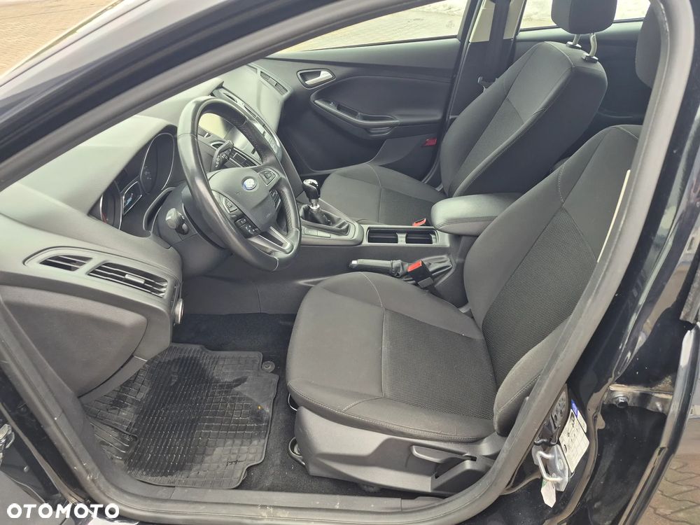 Ford Focus 1.5 TDCi DPF Start-Stopp-System Business - 10