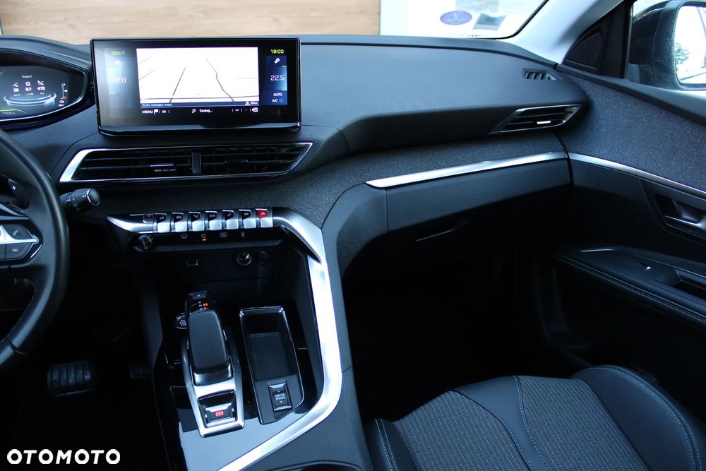 Peugeot 3008 1.6 PureTech HYbrid Allure S&S EAT8 - 29