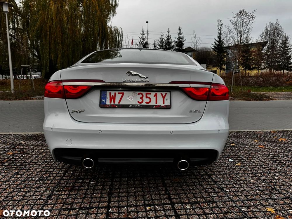 Jaguar XF - 6