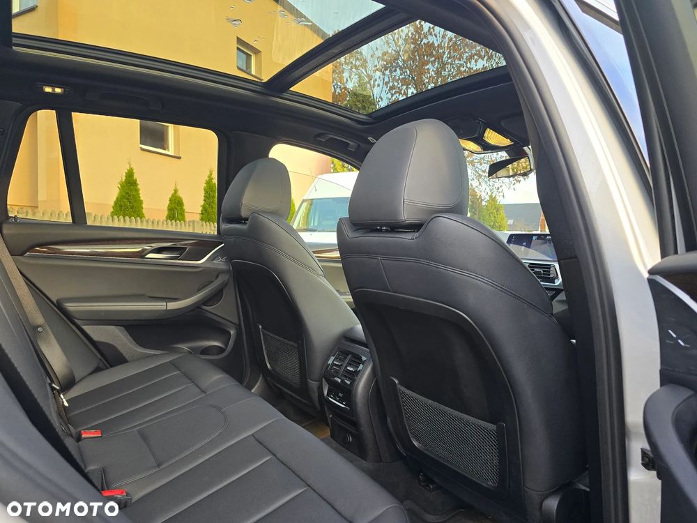BMW X3 xDrive30i GPF Luxury Line - 31