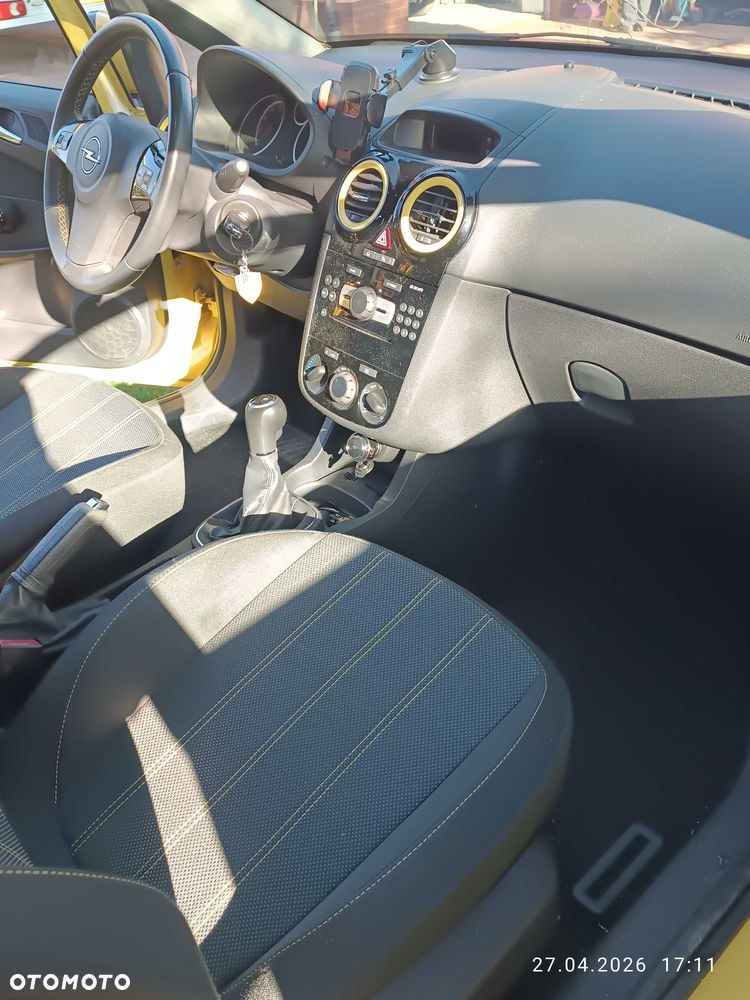 Opel Corsa - 8