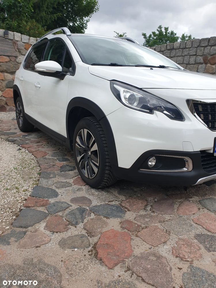 Peugeot 2008 PureTech 110 Stop&Start EAT6 Allure - 4