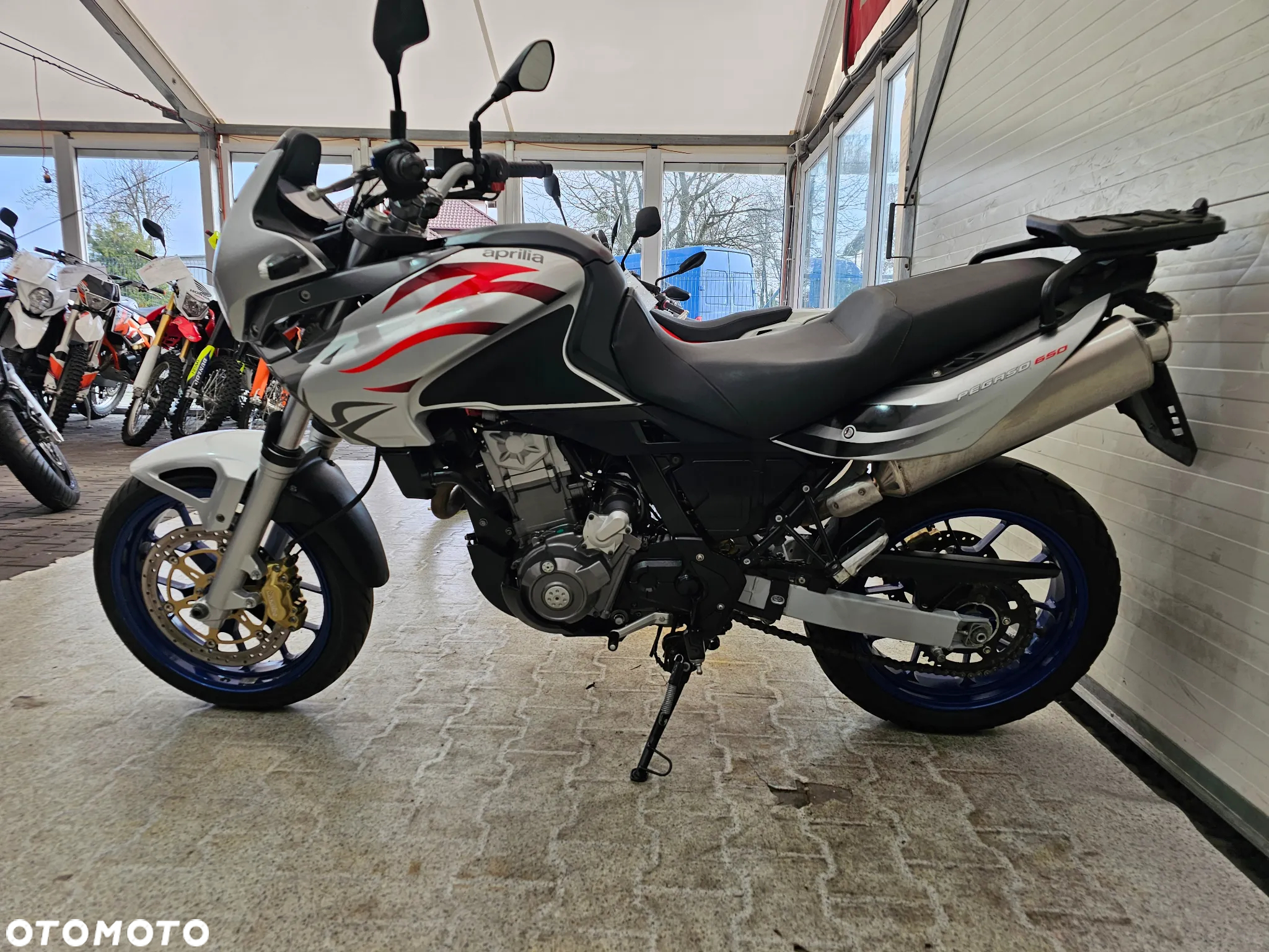 Aprilia Pegaso - 10