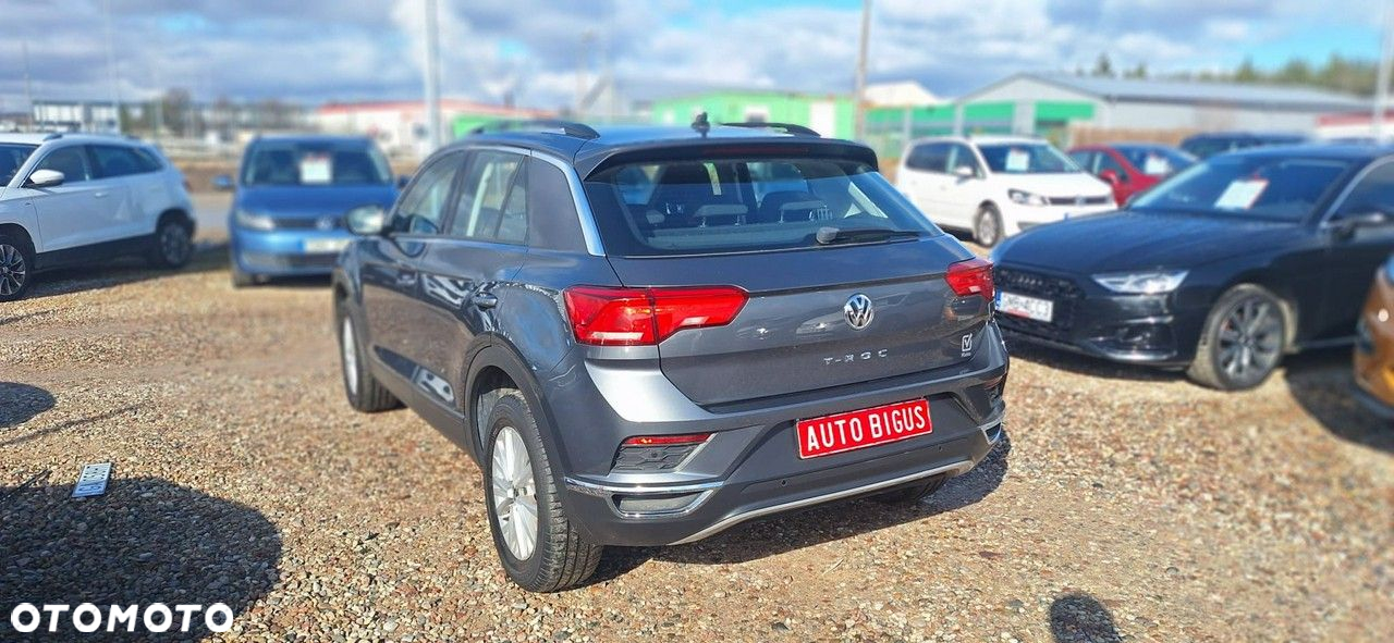 Volkswagen T-Roc - 8