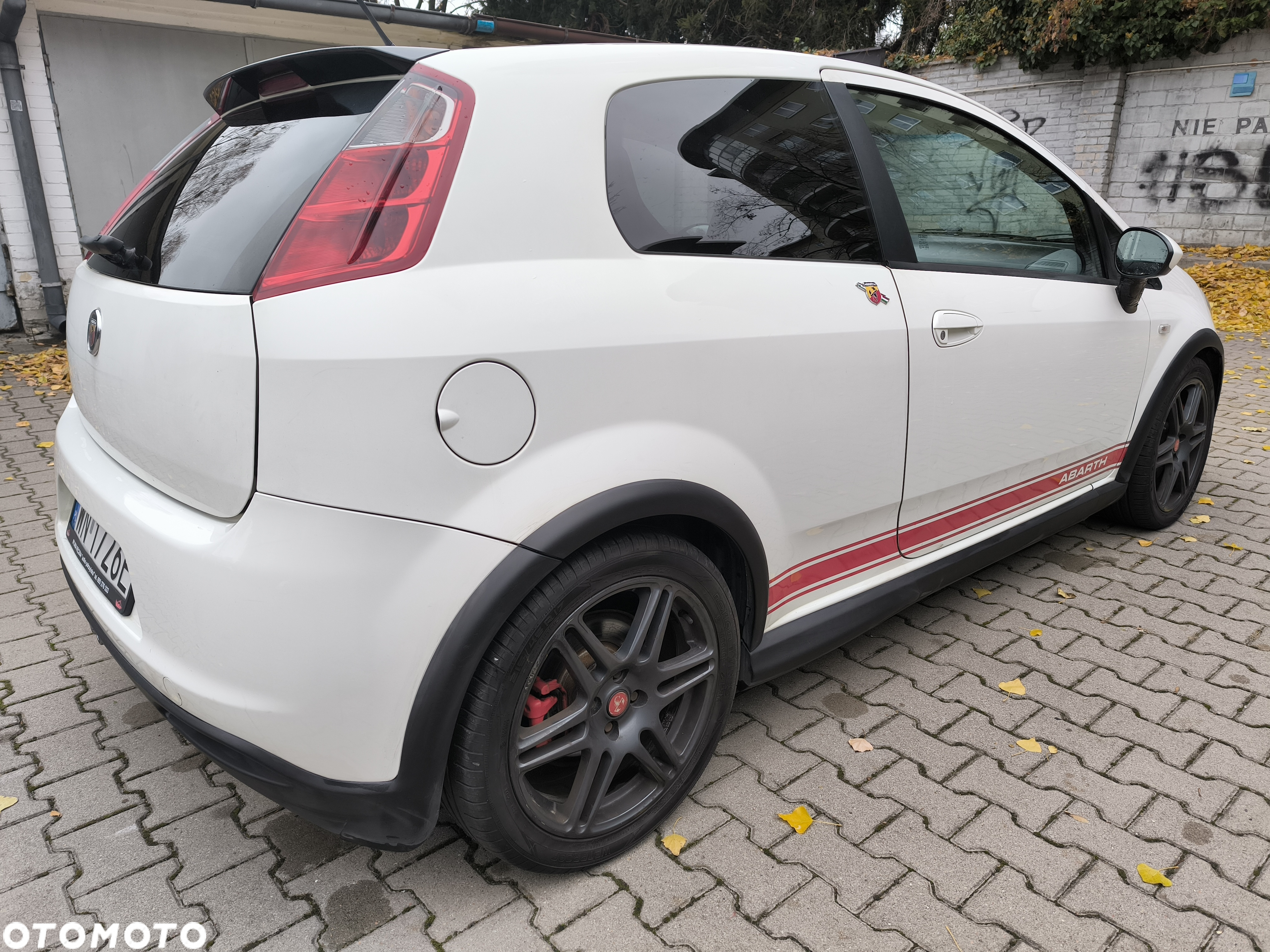 Fiat Grande Punto 1.4T-Jet Abarth - 4